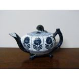 A Mintons tea pot,