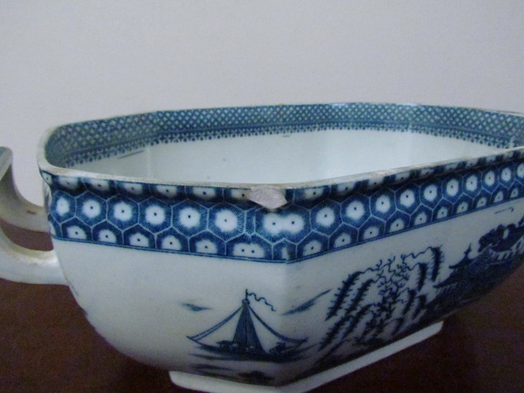 A 19th Century Oriental lidded tureen with junk and pagoda detail, hairline crack to lid, - Image 5 of 5