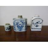 An 18th Century Lowestoft tea cannister,