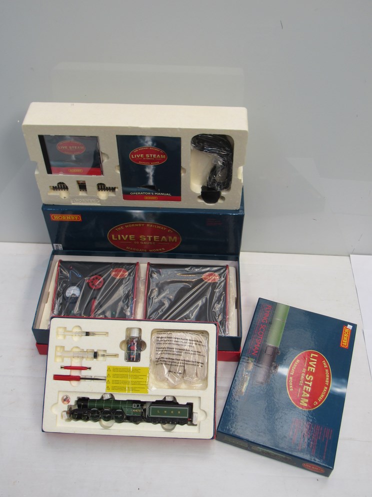 Mint boxed Hornby live steam '00' gauge flying Scotsman train set with mint boxed live steam