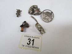 3 unusual vintage cat brooches and 2 others,