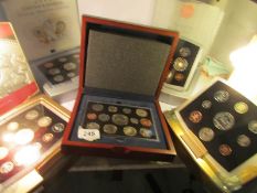 5 Royal Mint executive proof coins sets, 2000, 2001.