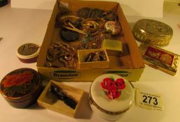 A mixed lot of jewellery and trinket boxes including gold rings