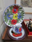 4 items of Italian hand painted pottery