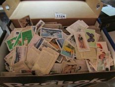 In excess of 3000 cigarette cards from various makes and subjects including Ogden's, Player's,
