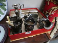 A mixed lot of metal ware