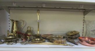 A mixed lot of brassware including chestnut roasters,