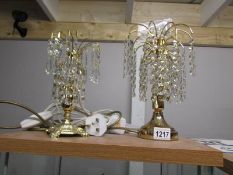 2 table lamps with droppers