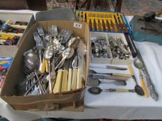A mixed lot of cutlery including cased set