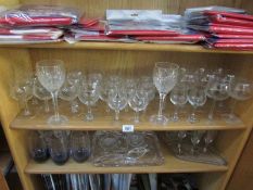 2 shelves of glass ware