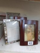 4 photo frames