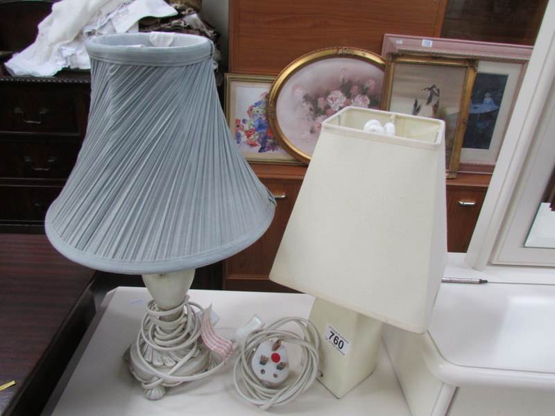 A quantity of table lamps