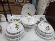 An Alfred Meakin dinner set