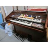 A Farfisa electric organ with tutorial