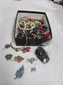 A mixed lot of costume jewellery