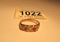 A yellow gold diamond ring of 40pts (hall mark indistinct)