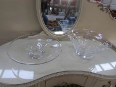 2 large glass bowls