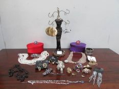 A mixed lot of costume jewellery