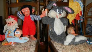 A quantity of vintage toys including Bugs Bunny.