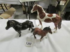 3 Beswick horses.