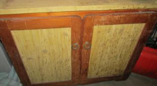 A 2 door cupboard