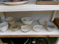 A mixed lot of vintage kitchen ware including jelly moulds