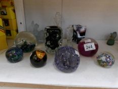 A mixed lot including paperweights (Caithness, Selkirk etc),