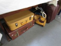 4 vintage suitcases etc.