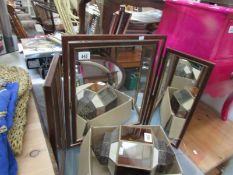 An old triple mirror,