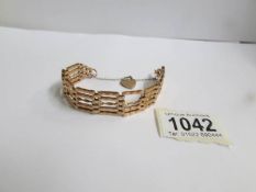 A 9ct gold gate bracelet, a/f, 20 grams.