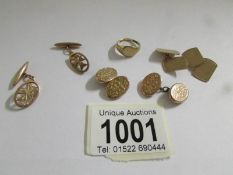 A 9ct gold signet ring and 2 pairs of gold cuff links (approximately 8 grams) and a pair of yellow