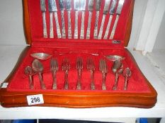 A canteen of cutlery.