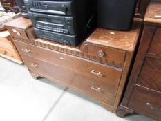 A dressing table (missing mirror).