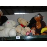 A quantity of soft toys.