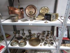 2 shelves of mixed brassware.