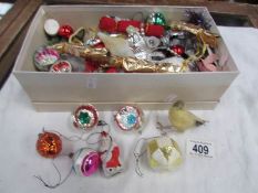 A quantity of vintage Christmas tree baubles.