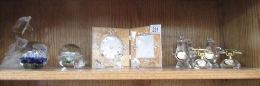 A mixed lot of glass clocks, ornaments etc.