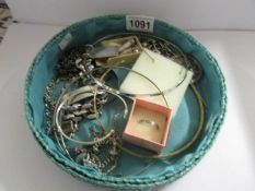 A mixed lot of jewellery including some silver, assorted earrings, brooches etc.