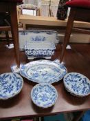 6 pieces of oriental blue and white porcelain.