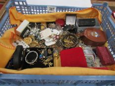 A tray of costume jewellery including earrings etc.