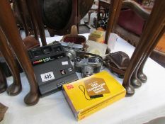 A collection of vintage camera's including Kodak 'Instamatic', 35mm etc.