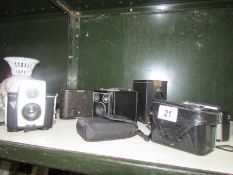 A mixed lot of vintage camera's including Kodak.