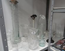 A collection of 14 glass vases,