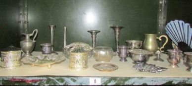 A mixed lot of silver plate items.
