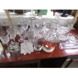 A mixed lot of glass ware.