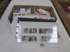 A quantity of loose stamps and first day covers.