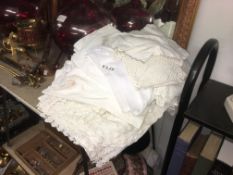 A mixed lot of linen,