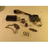 A mixed lot including snuff box, pipe etc.