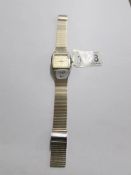 A stainless steel RADO 70/80's quartz gent's wrist watch.