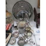 A mixed lot of silver plate.